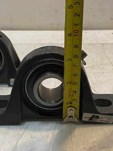 2 Quantity of Peer LP206 Flange Bearings w/ Insert Bearings HC206-18 (2 Qty)