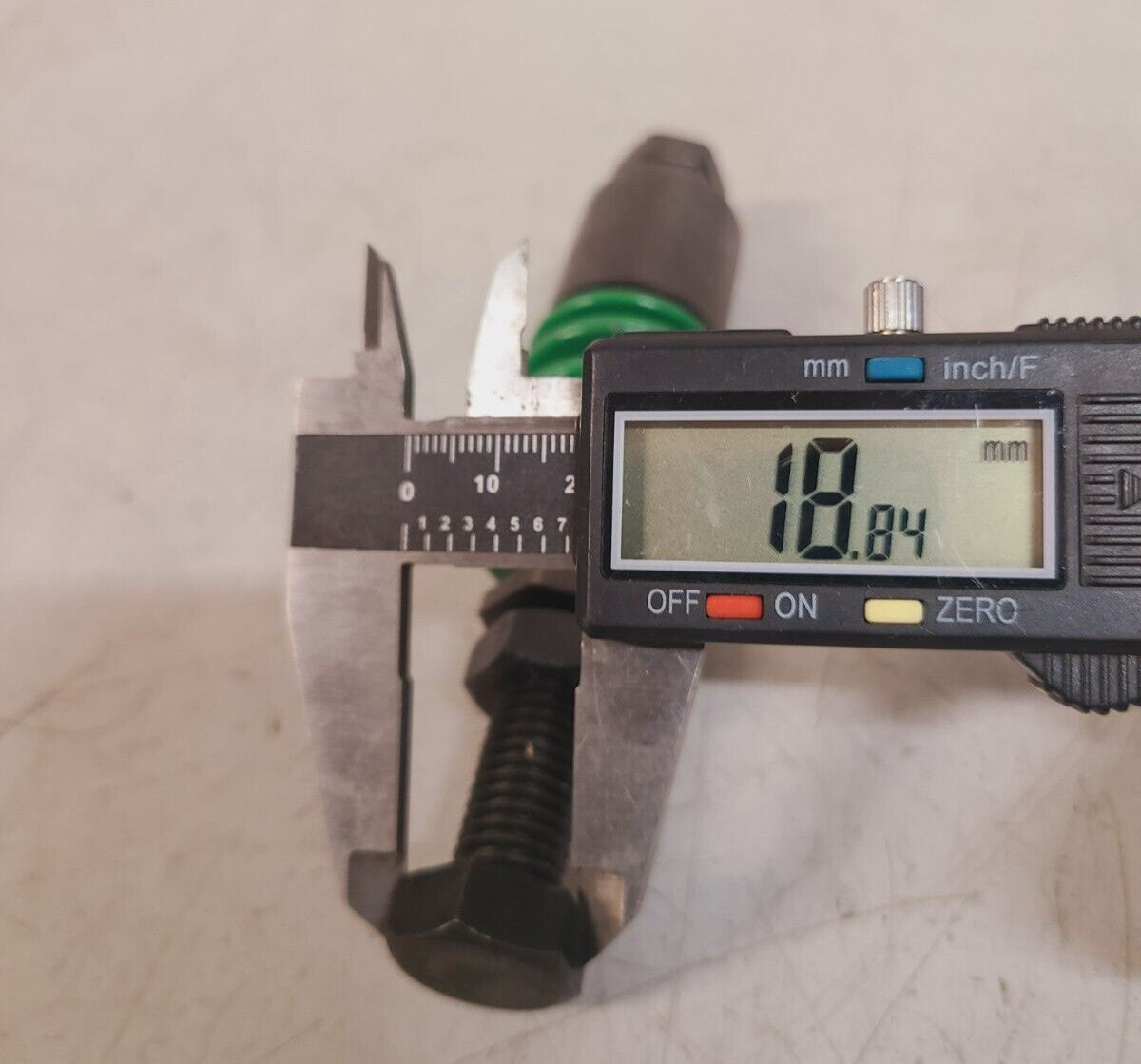 Wolverine Spring Loaded Spindle Assembly 10585 | Wolverine- 10585