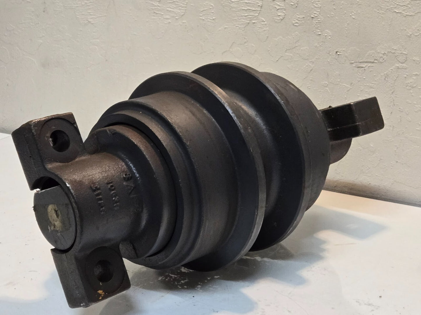 ITrac 80838 Track Roller L452 | 22mm Mounting Holes | 17" Wide 8-3/4" Diameter