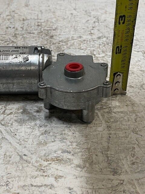 Nidec Worm Gear Motor 404.15V 33 2253 2000 24V 211214G