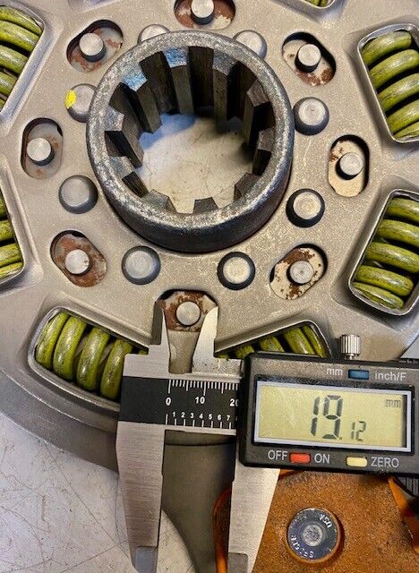 Dana Spicer 128579 Driven Disc Clutch Assembly Clutch Disc 44mm Bore