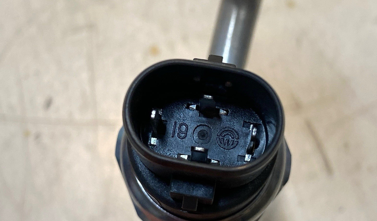 HINO Motors Liquid Tube 88714-2420 | 446870-1670 Denso HFC-I34a 443440-0