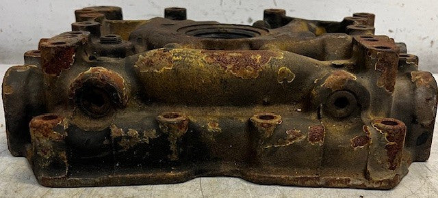 Engine Oil Pump Housing Cover 510S702M For Diesel Engines Heavy Duty Replacement