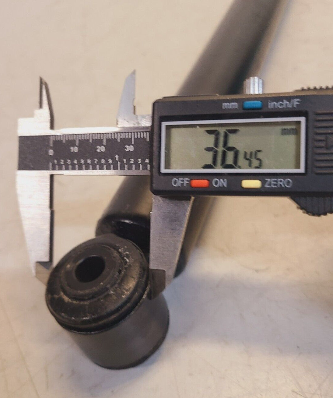 Suspension Shock Absorber 06.09.00.95 | 06090095 | 6907