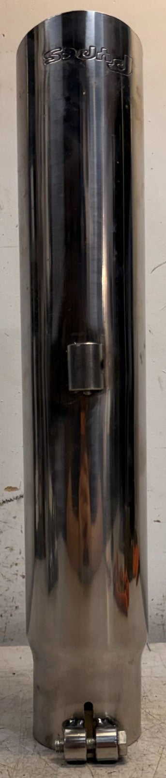 Pypes Angle-Cut Exhaust Tip With Side Mounting Bracket 2.5 In Inlet 3 In Outlet