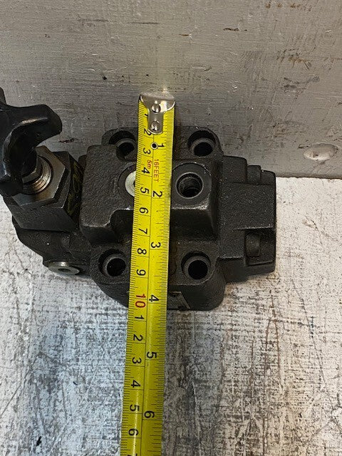 VICKERS PRESSURE REDUCING CHECK VALVE XCG-03-3F-30-S22 | 63302 | 9410