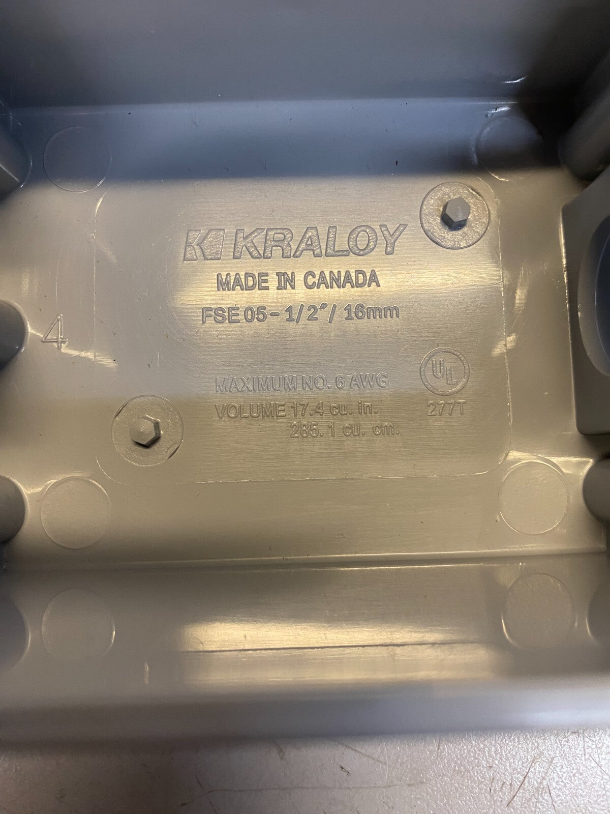 Box of 10 Pcs of Kraloy 078229 PVC Fittings 1/2" FSE 05-1/2"/16mm