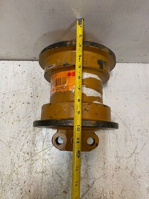 CNH Sinlge Flange Track Roller R33571 | 1535 | 7-3/4" Track Width 20mm Bore