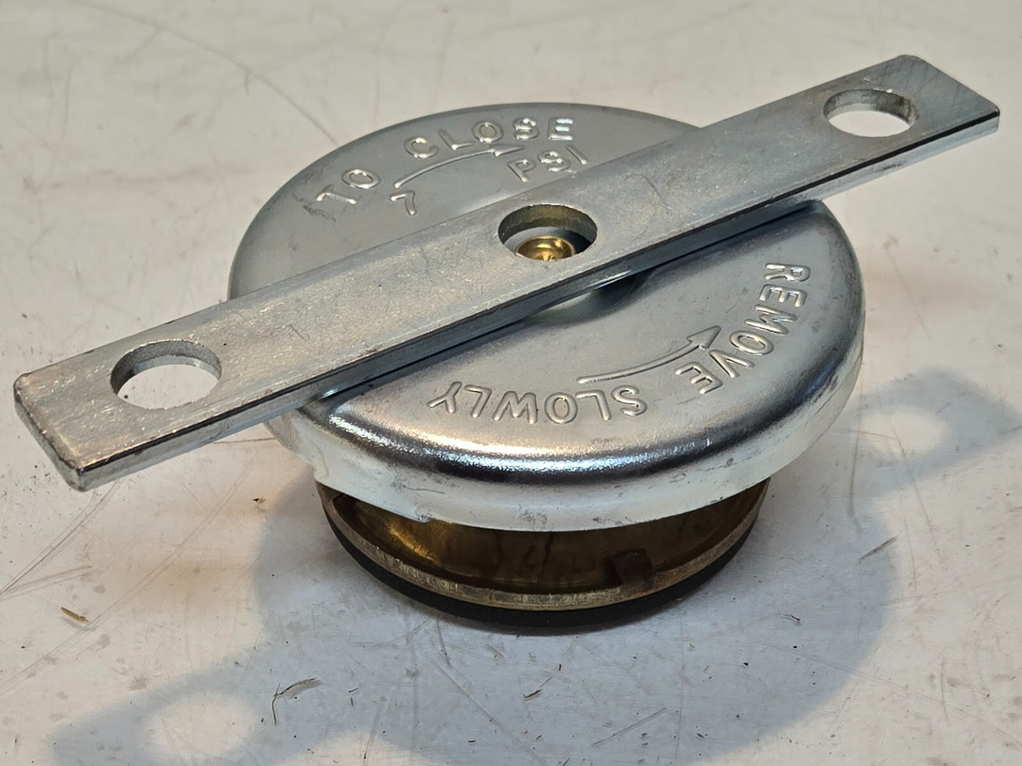 2 Quantity of Water Caps 7 Psi 4" OD for Electromotive 1-09087281 (2 Quantity)