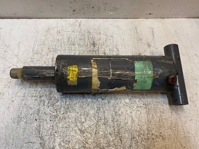 Hydraulic Cylinder 20-1/2" Long 7-1/2" Wide 32mm Bore 10mm Little Bore 31mm End