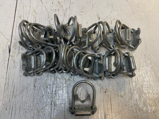 25 Garvin 1-1/2" Right Angle Conduit Clamps (25 qty)