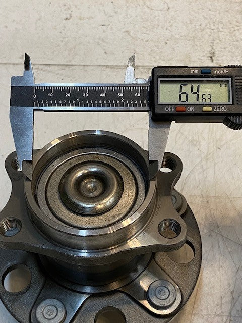 NTN HUB092T-24 Wheel Hub Bearing 5-Bolt 65mm Bore 09040023 | 696361