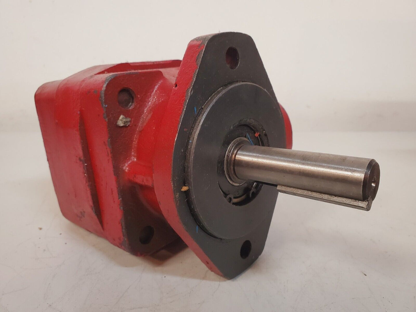 Benchmark Hydraulic Pump 399722X | V201S12S1C11