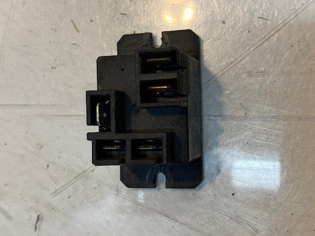 6 Quantity of Omron Relays G8P-1C2T-F 24VDC 250VAC 0675H2 (6 Quantity)