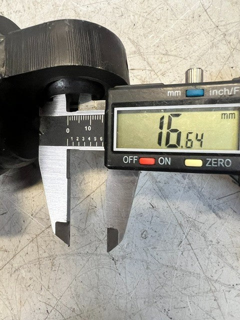 Left Handed Hydraulic Cylinder Assembly For Forklift 12  Length 66.73mm Cyl Dia.