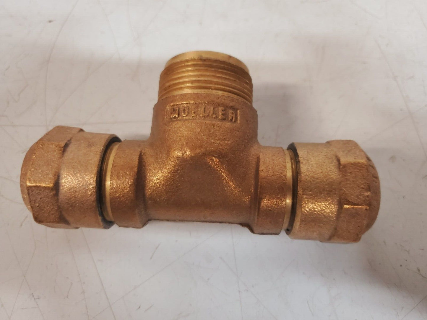 2 Qty. of Mueller Brass Service Tee 110 CTS Ends 3/4 x 3/4 x 1 | H-15381 (2 Qty)