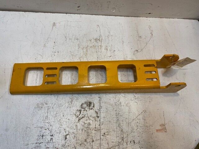 IR Walkway Bracket, Yellow 20327409 | 04712-631-00 22-1/2" Long 4-1/4" Wide