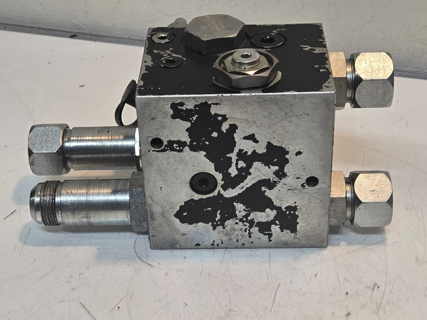 Comatrol Hydraulic Valve Manifold 11153045 A | E2995 | E2815.7 | w/ Check Valves