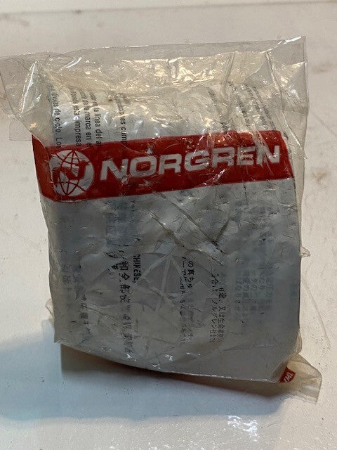 Norgren R16-201-N56A Brass Pneumatic Regulator 400 PSIG 2-1/4" H 38mm OD 11mm ID