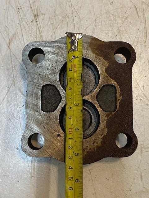 Hydraulic Pump Motor Port End Cover 4-Bolt 5-1/4" x 4-5/8" x 1-1/2"