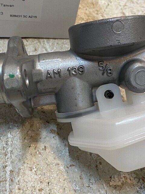 Clutch Master Cylinder 800129 | AM139 5/8 | 800129W