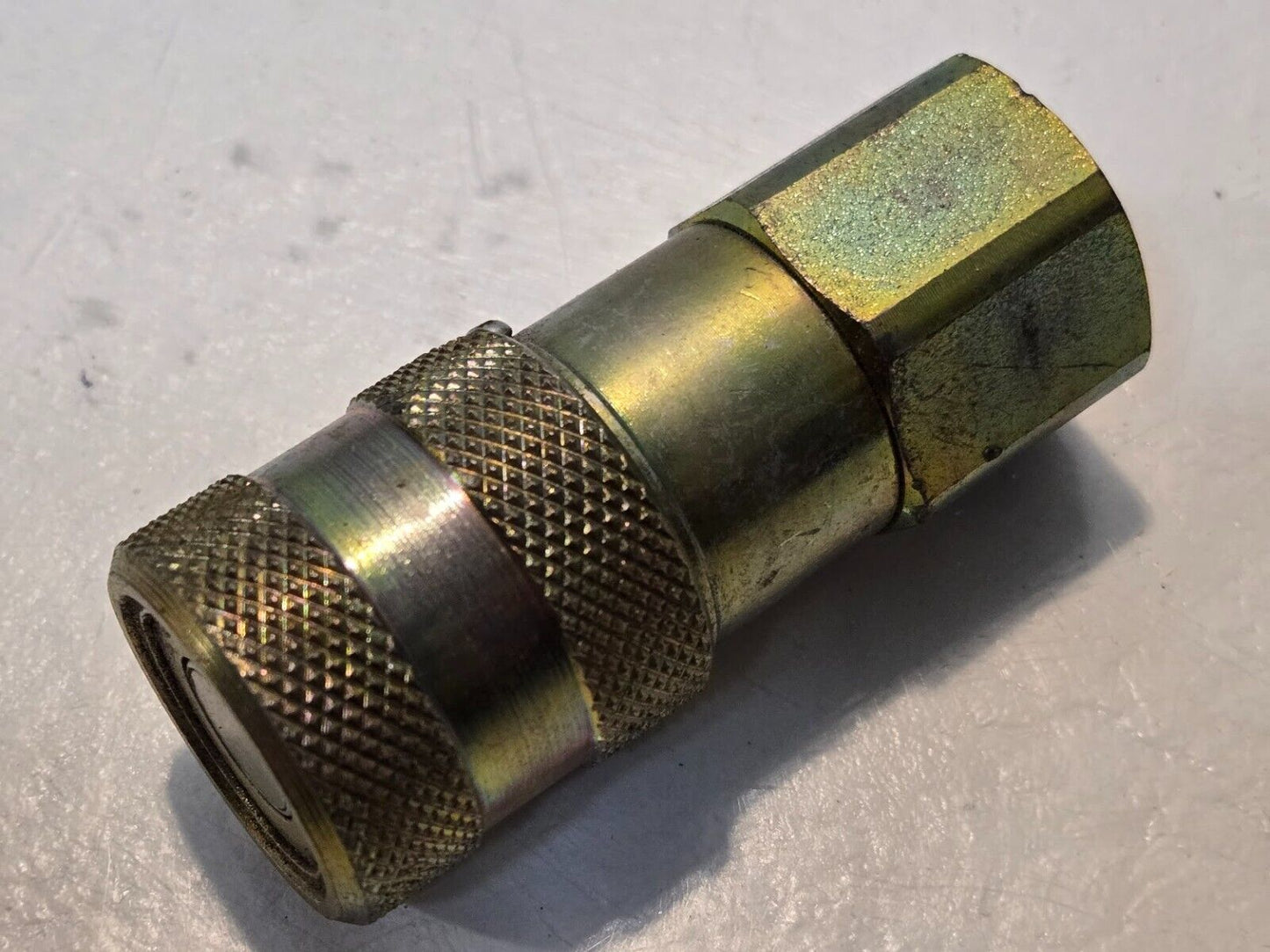 Parker Flat Face Hydraulic Quick Coupler FF-371-8F0 | 3000 PSI  1/2"-14 Pipe End