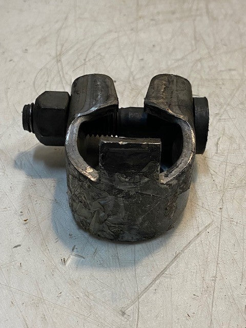 Cross Tube End Clip Hose Clamp 2" H x 3" W x 3-1/2" L