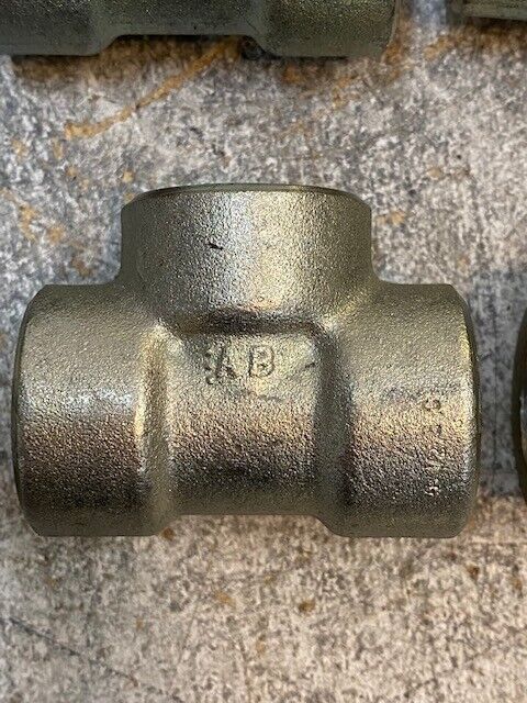 8 Qty of 1/2" Tee Coupling Fittings 59mm Length 18mm ID (8 Quantity)