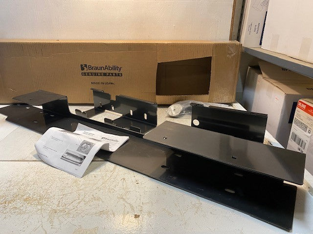 Braunability Side Entry Public Use Parallel Arm Lift 400767 REV D