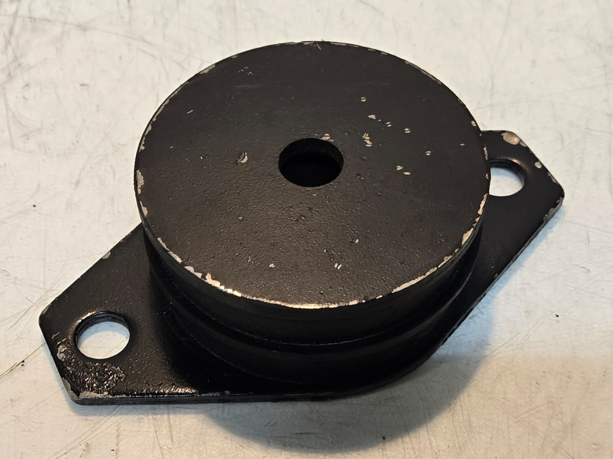 Engine Mount 060735061 for Mohawk | 40-50 | 3.75" Diameter | 6.25" Wide Flange
