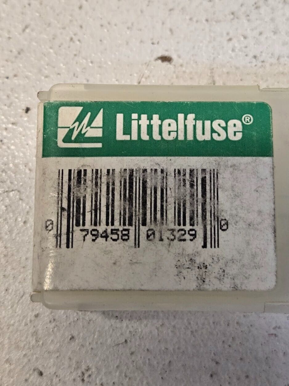 7 Quantity of Littelfuse UCB20 Circuit Breakers 079458013290