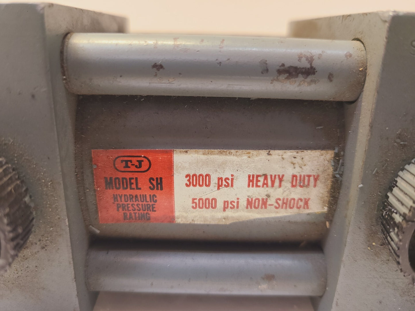 T-J Cylinder Model SH 211 | B33510143RW | DN 91207 | HS-251 | SH-252