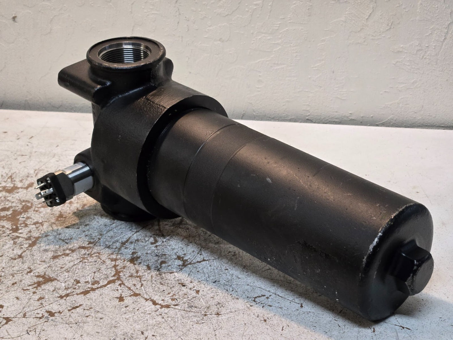 Demag Plastics Hydraulic Filter 403366 with Schroader Pressure Switch MS10LC-50