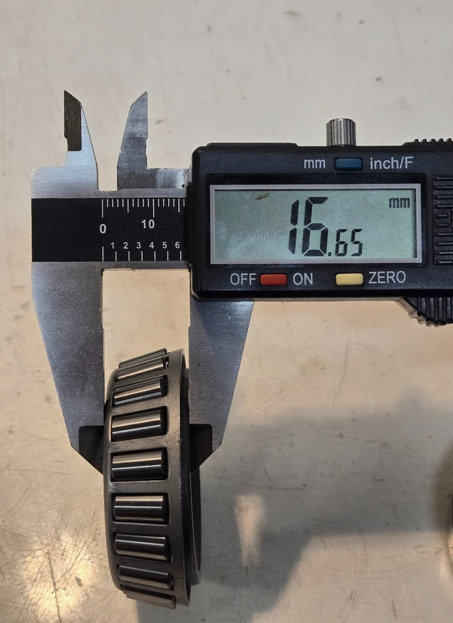 4 Quantity of Tapered Roller Bearings LM67048 LM67010 | 1-1/4" Bore (6 Qty)