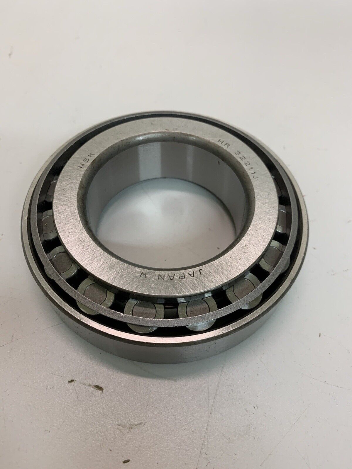 NSK 32211J Tapered Roller Bearing Full Assembly 55mm Bore, 100mm OD, 25mm Cone