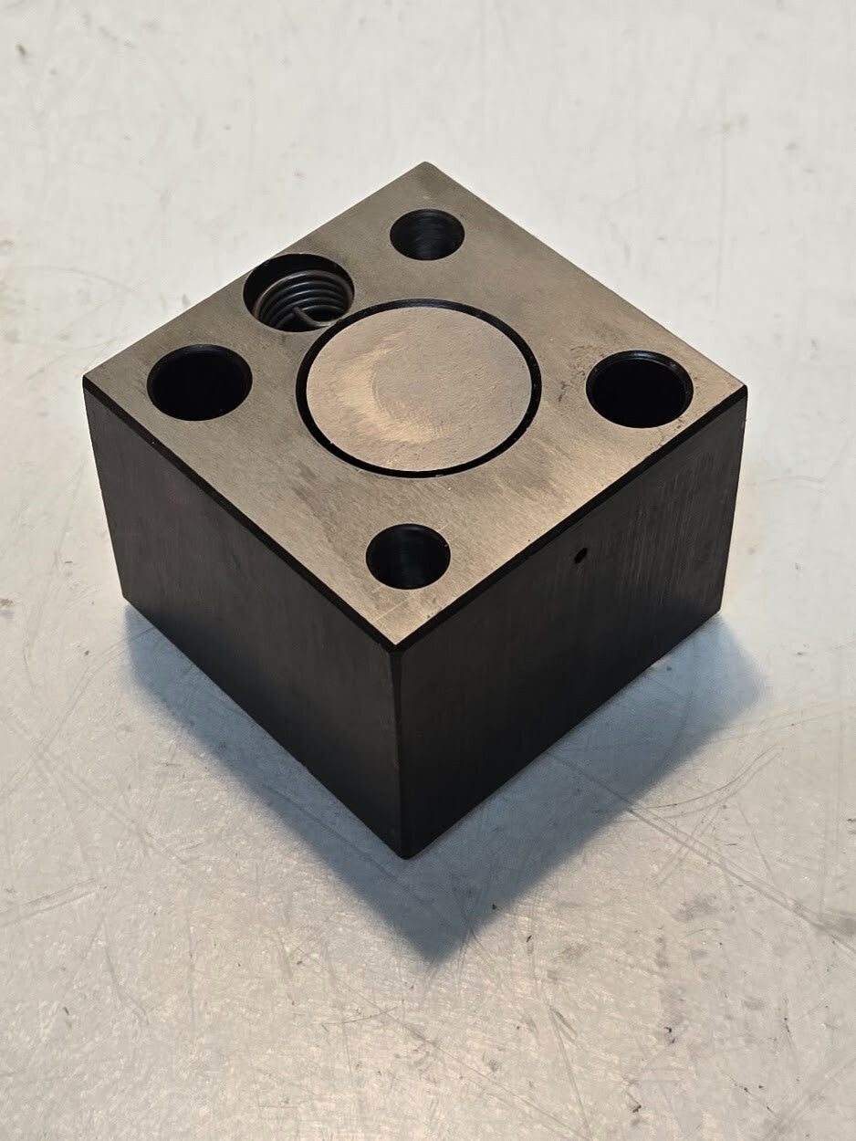 Dayton HRS-75 Square Ball Lock Punch Retainer 3/4" Bore 2-1/18" x 2-1/8" x 1-58"
