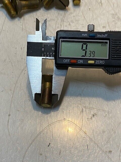 75 Qty of Flat Head Slotted Screw Bolts 26mm L 18mm Head 9mm Thread (75 Qty)