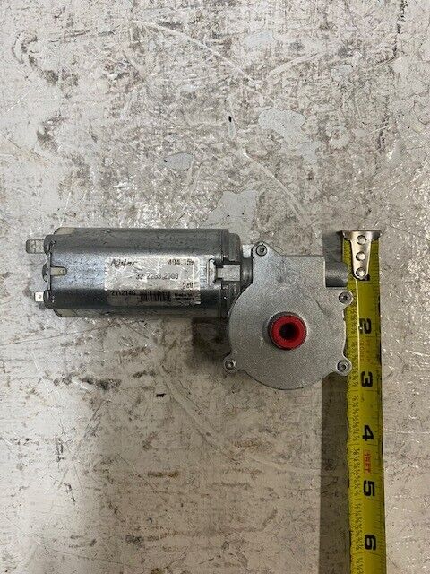 Nidec Worm Gear Motor 404.15V 33 2253 2000 24V 211214G