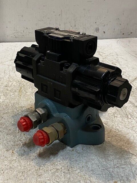 Nachi Hydraulic Solenoid Valve SS-G03-C6-R-C115-E21 w/ Subplate MSA-03X-T-E10