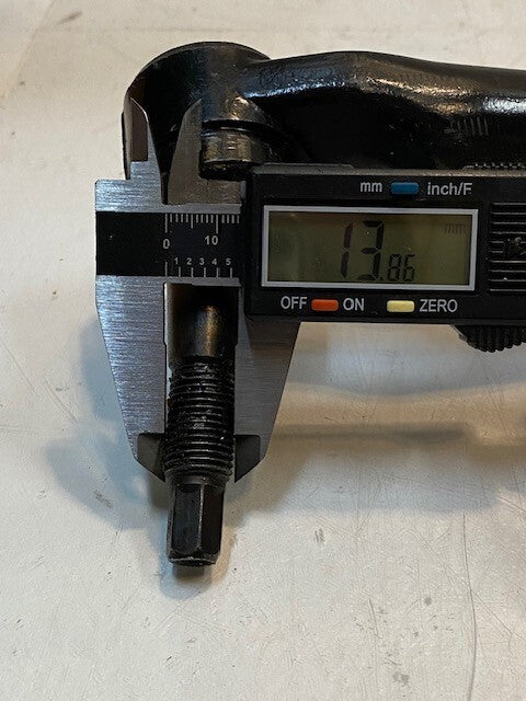 Steering Tie Rod End 33" Long 25mm Threaded End 29mm Shaft Dia. 18mm Hole