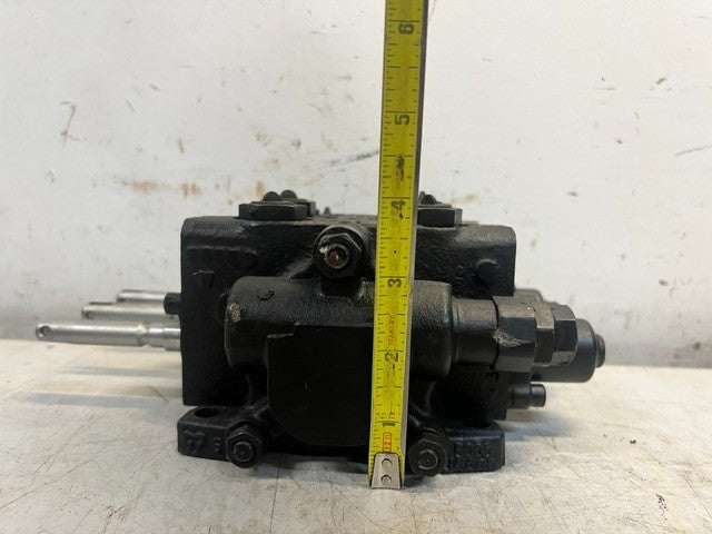 Husco 3-Spool Hydraulic Control Valve J03A5971 | 8520304 | 5000C404 Assembly