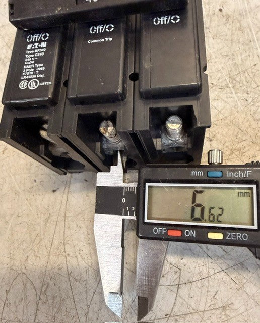 Eaton BR340, Overload Protection 3 Pole *Damaged See Pictures & Untested*