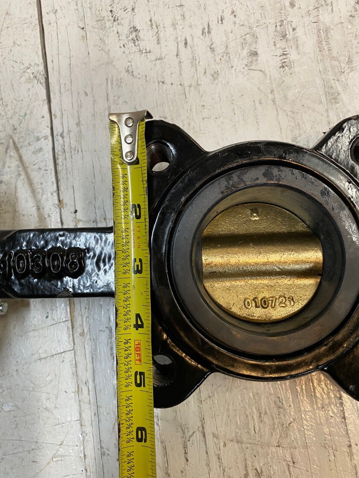 Apollo LD14125BE11A Butterfly Valve Lug 2-1/2"