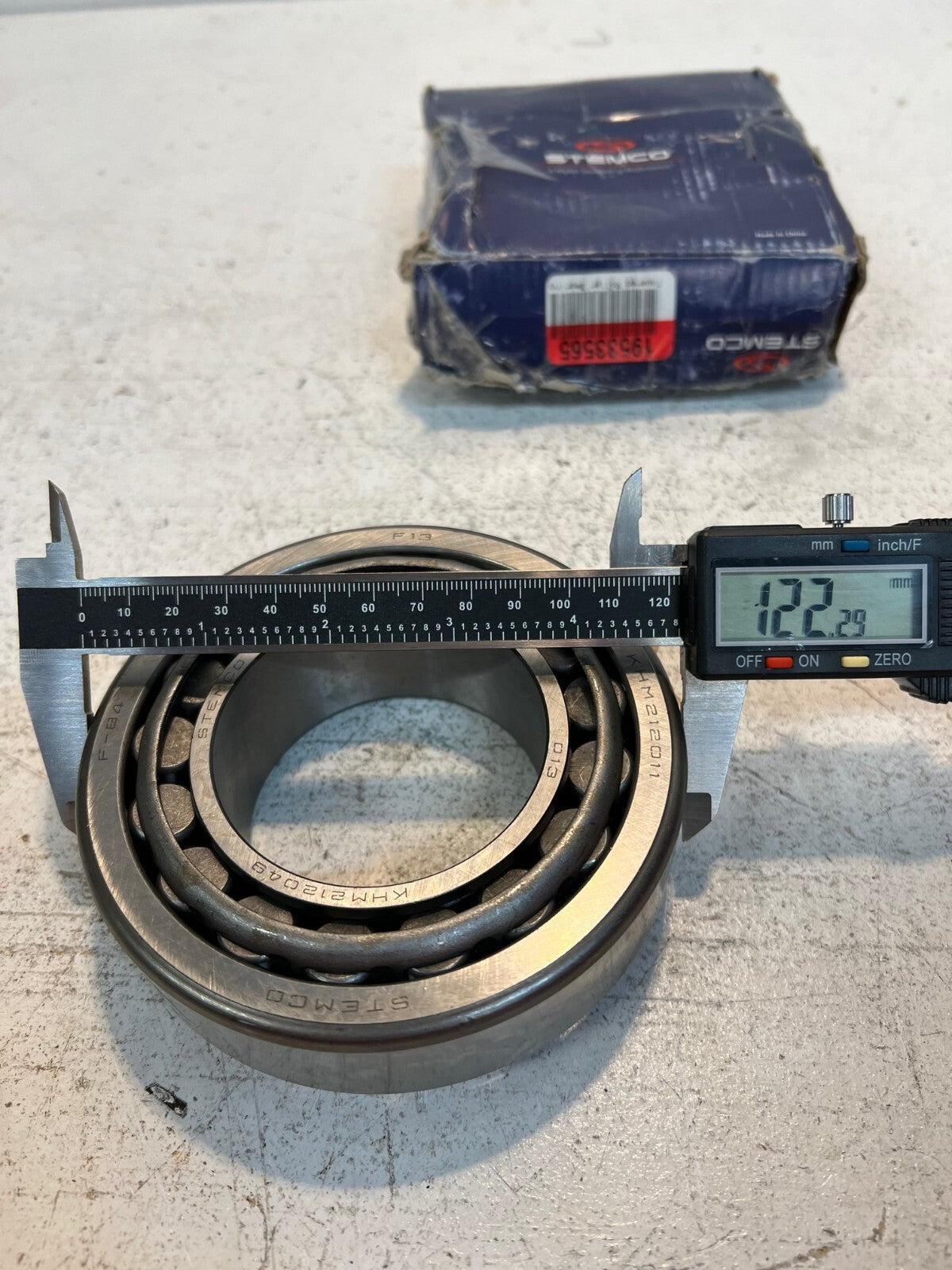 Stemco Bearing KHM212011 | KHM212049 | F13 F84 013
