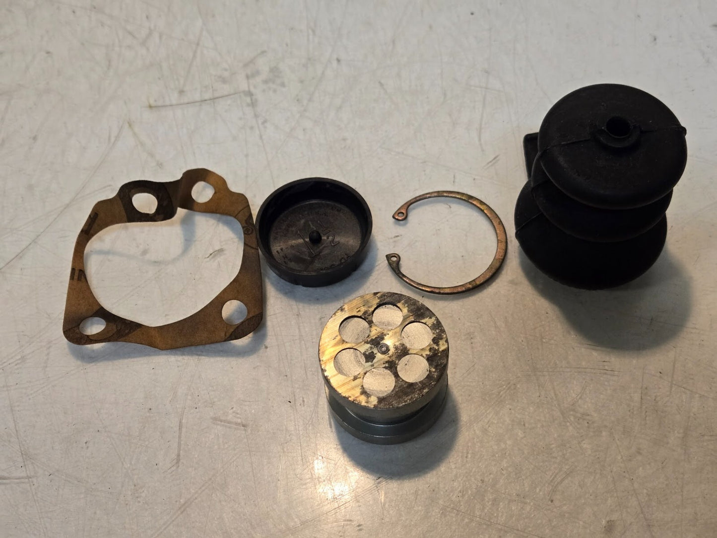 2 Quantity of Ford B7Q-2004-B Master Cylinder Repair Kits | TTB 20 (2 Quantity)