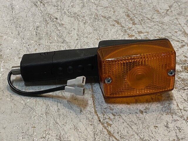 Turn Signal Indicator R10W | 50R-0001 | 50R-0002 | SAE D90 169