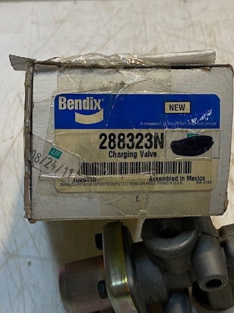 Bendix 288323N Air Brake Charging Valve Pressure Protection Valve T-290548-D