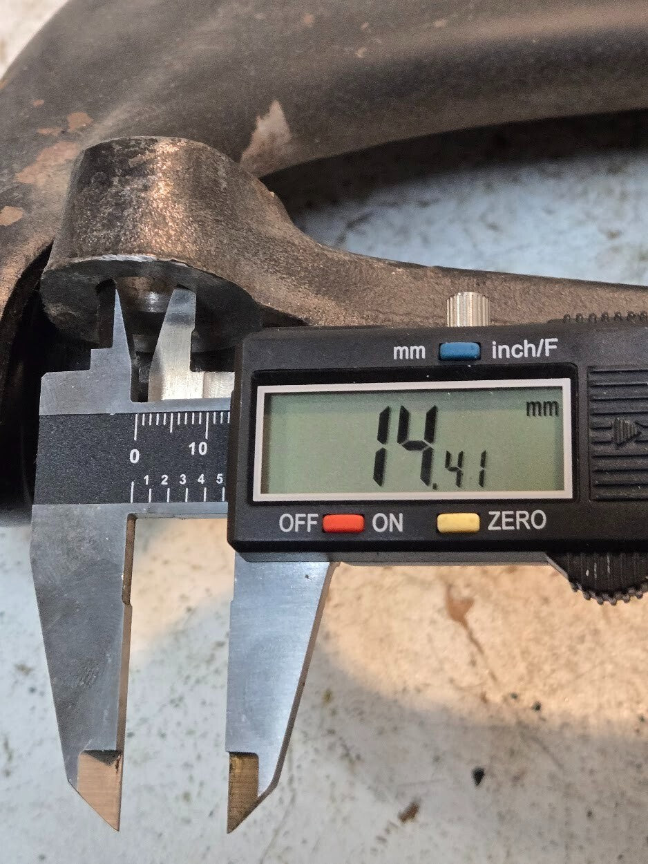 Lower Front Passenger Side Suspension Control Arm 337516 for GM 45D3261 | 14 BO1