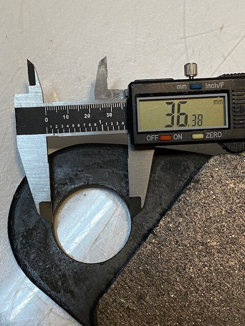 17" Long Brake Pad 244-7850-2 | L4226A44 | 261-7651-2 | 36mm Bore 5-1/2" W