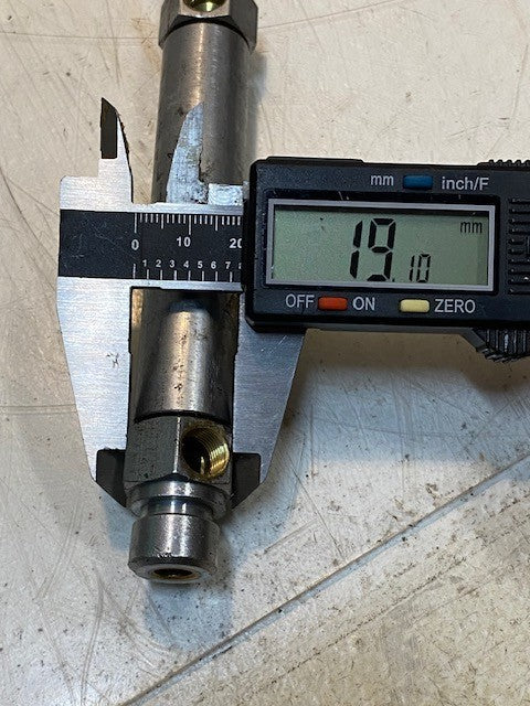 4 Quantity of Pneumatic Air Cylinders 5-3/4" Long 19mm OD 9mm Bore (4 Quantity)
